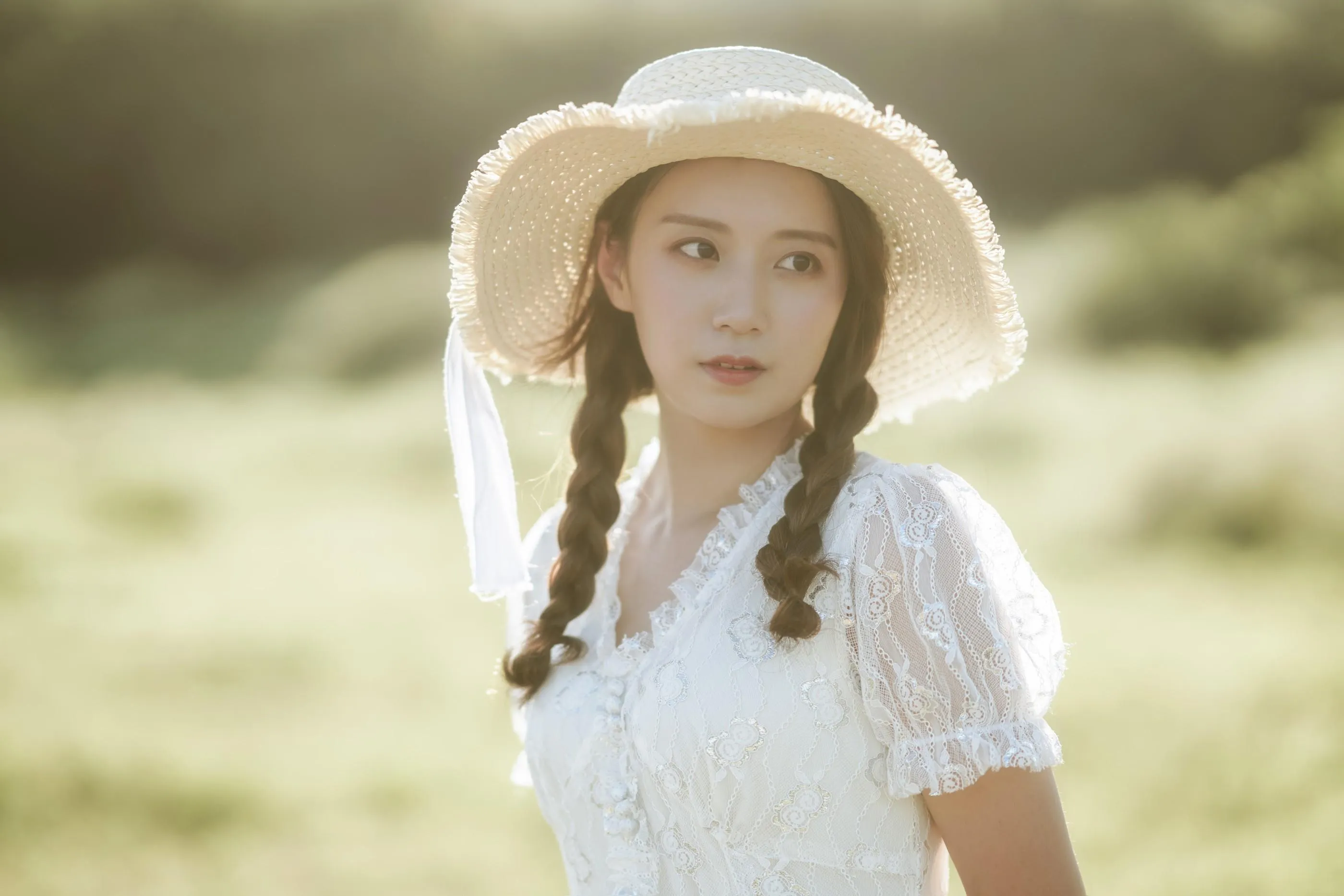 [艺图语] 2022.05.19 温柔 nunu婕 [38P]插图1